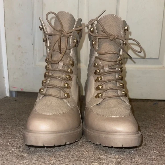 Shoe Dazzle Heel Tan Neautral Women’s Heel Boots Size 9 - Picture 2 of 5